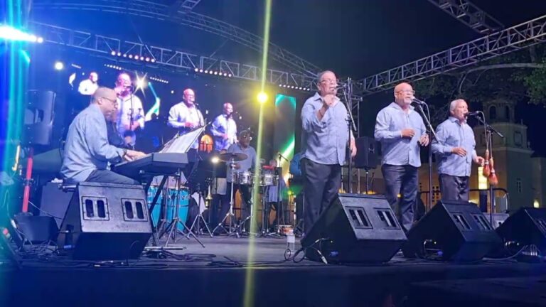 Celebrando las Fiestas de Carolina: Una Guía Completa